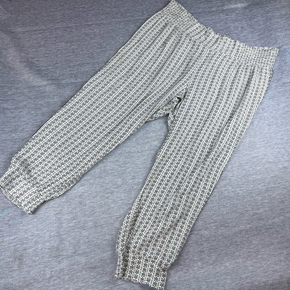 O'Neill Black & White Patterned Cropped Pants